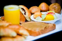 Hôtel & Suites le Dauphin Québec - sarapan