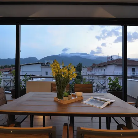 Irida Apartments