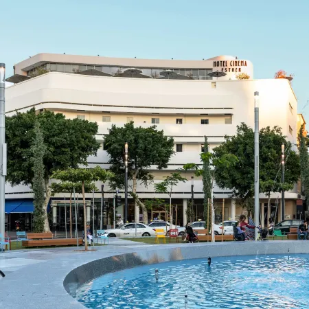 Cinema Hotel - an Atlas Boutique Hotel Отели рядом с достопримечательностью «Площадь Зины Дизенгоф»
