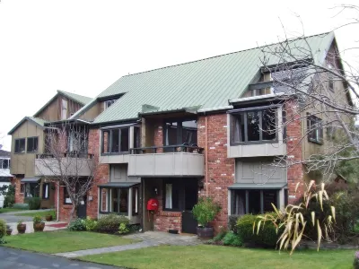 Woodlands Motels And Apartments Hôtels à : North Dunedin