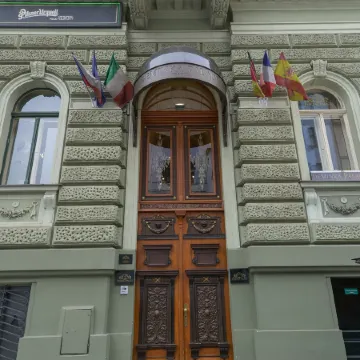 Deminka Palace