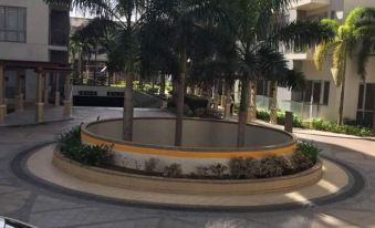 One Palm Tree Apartments