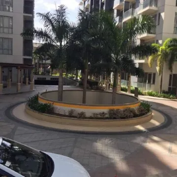 One Palm Tree Apartments