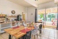 Hotel les Vieux Acacias - Beach
