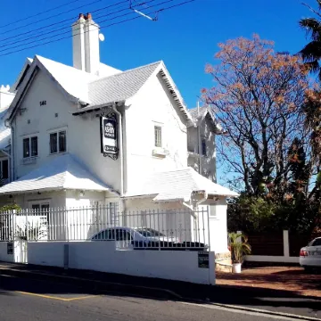 Ashby Manor Guest House Отели рядом с достопримечательностью «Бантри-Бэй»