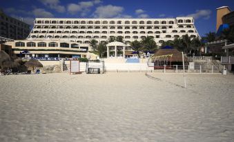 Golden Parnassus Resort & Spa - All Inclusive (Adults Only)