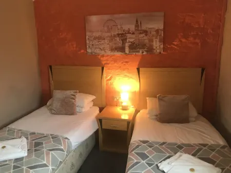 The Old Station Inn Отели в г. Клаттон