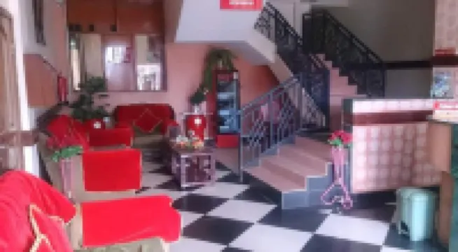 Alpine Hotel Hoteles en Free Hold