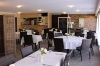 Top of the Town Motel Hotels in Inverell