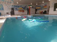 Super 8 by Wyndham Winnipeg East MB - Swimmingpools
