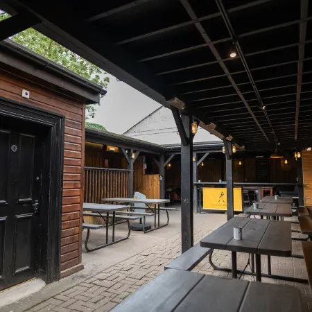 The Hyde - at Dunning's Bar Отели рядом с достопримечательностью «Железнодорожный вокзал Уотфорда»