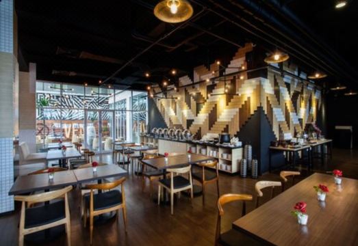 MaxOneHotel Tidar Surabaya 전경