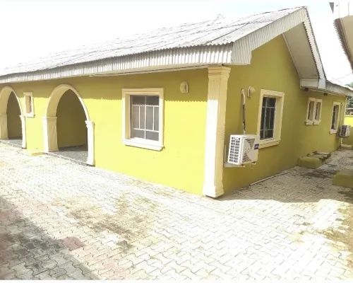 Abeokuta 2-Bed House Sleeps 4 with Free Parking Hotels in Abeokuta