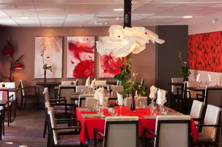 Ax Hôtel Spa & Restaurant Отели в г. Понти