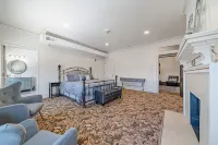 The Grandeur Estate Hotels in Unity Township