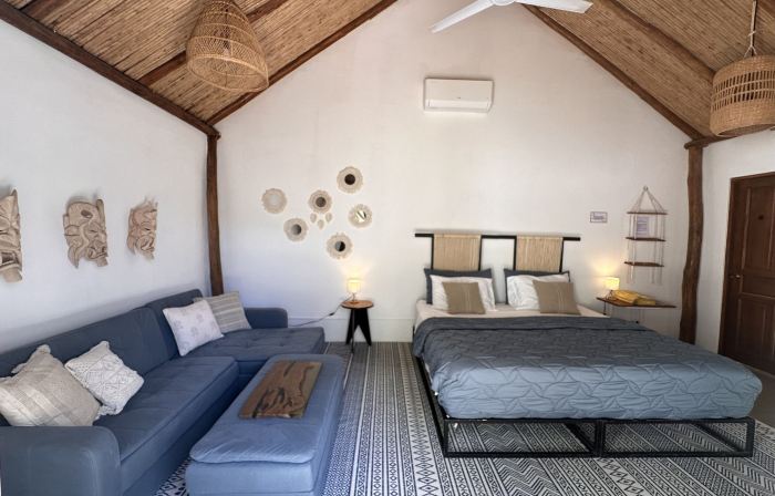 Curiol Boutique Hotel & Lounge