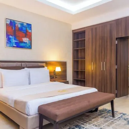 Bishop's Apartments and Suites