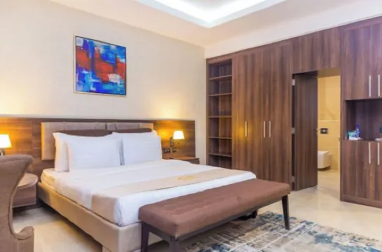 主教公寓和套房