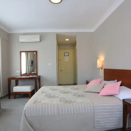 Summer Otel