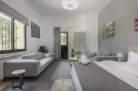 Pearl of Faqra Studios & Apartments Hotels in Faraiya