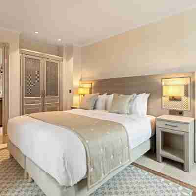 Le Prieuré - Château La Martinette Rooms