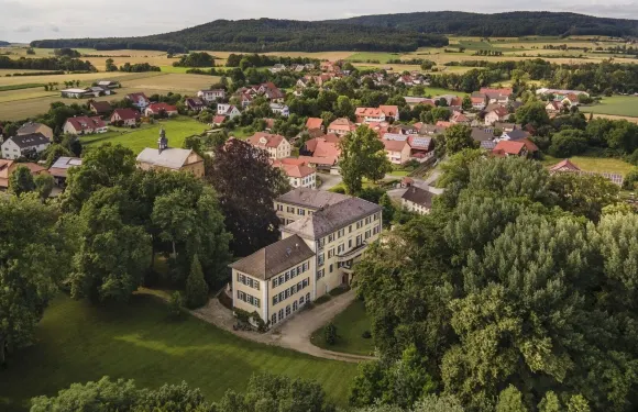 伯班克樂妮城堡酒店