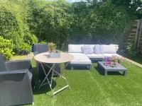 Bright House with Garden and Spa, 100 m from the Beach. Pets Welcome.