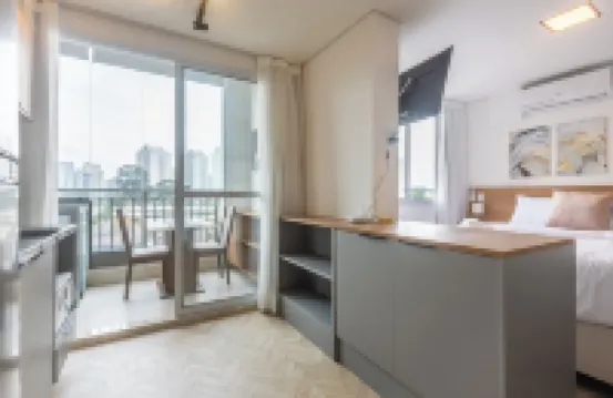 360 納索斯烏尼達斯