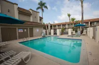 クイーンズ・イン・アナハイム