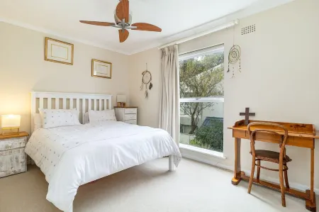 3 Bedroom Family Home, HoutBay, Cape Town, South Africa Отели рядом с достопримечательностью «Хаут-Бей»