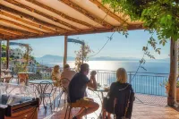 Villa Pino Hotels in Furore