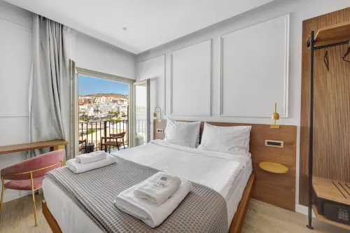 Eclectic Syros Hotels in Ermoupoli