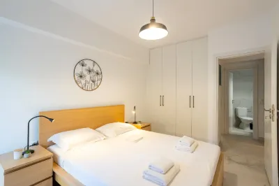 Renovated 2-Bedroom Apt Near the Athenian Coast Hotels near Flisvos Marina