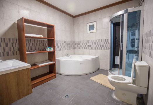 Atlantis Beach Hotel - Housity