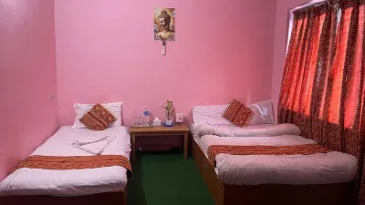 hotel khana 100 Hotels in Каски