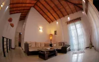 Blue Water Boutique Hotel Hotels in Negombo