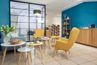 Leopoldo Residence