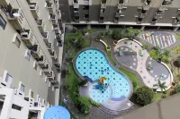 寬敞的工作室公寓在Gateway Ahmad Yani Cicadas.