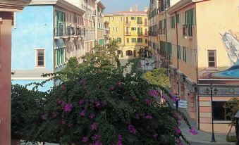 Triland Hotel
