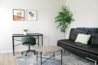 Expansive Fenced Yard and Fast Wifi - Inviting Retreat Hotels in Wetumpka