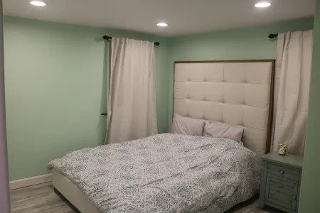 Charming 3-bedroom house on the lake in gorgeous Denver, NC