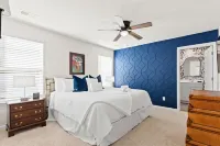 Charming 3-bedroom house with Hot tub, AC, WiFi in gorgeous Ocean Isle Beach 샬롯트 스테이션 쇼핑센터 주변 호텔