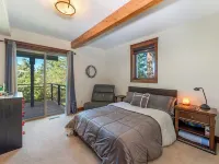 Lake View Stylish Timber House - South Lake Tahoe. Nevada Hotels in Zephyr Cove–Round Hill Village