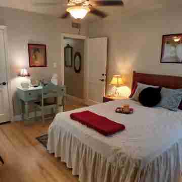 BIG ONE OF A KIND EUROPEAN SPANISH MEXICAN HACIENDA HOUSE W/ POOL ARTSY VINTAGE Rooms