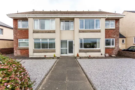 West Sands - Donnini Apartments