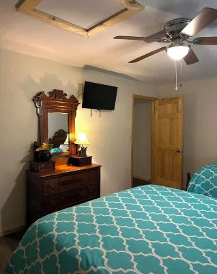 Cozy Cabin 10 Miles from ft Wood Pond View Fire Pit One Room 2 Comfy Beds.