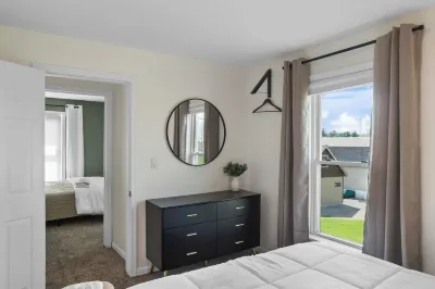 Wayside Getaway with cozy patio & private hot tub!