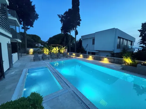 Levon Villa - Apartments