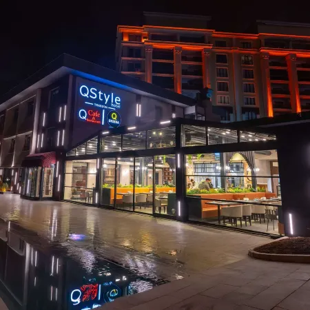 Q Style Hotel