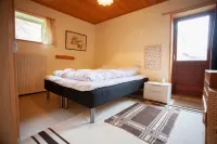 Idyllic Vacation Home with a Breathtaking View Hoteles cerca de Gásadalur